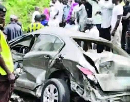 Bride, her brother-in-law, five bridesmaids and 6 others killed in Niger state auto crash