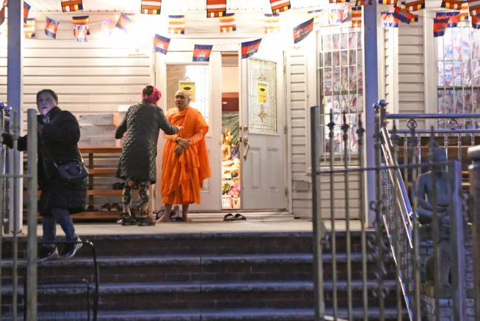 Buddhist monks robbed at gunpoint after thieves break into back door of Brooklyn temple