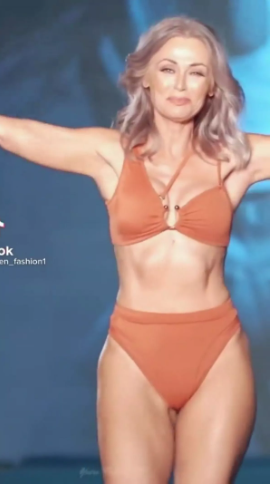 60-year-old woman shows off her impressive curves in bikini