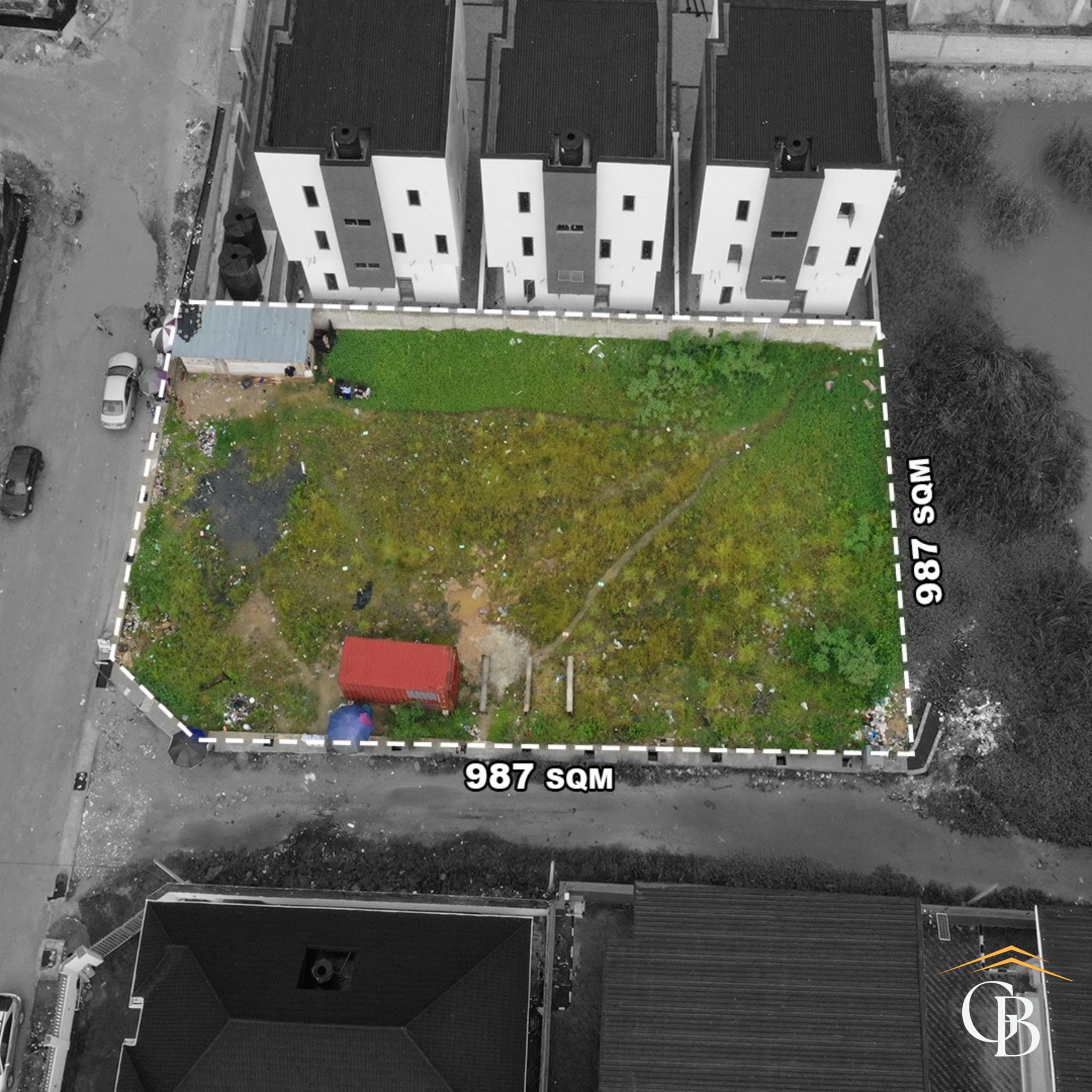 Incredible Opportunity Alert! Own this prime corner piece of land measuring 987 SQM located in Lekki Lagos for a good price