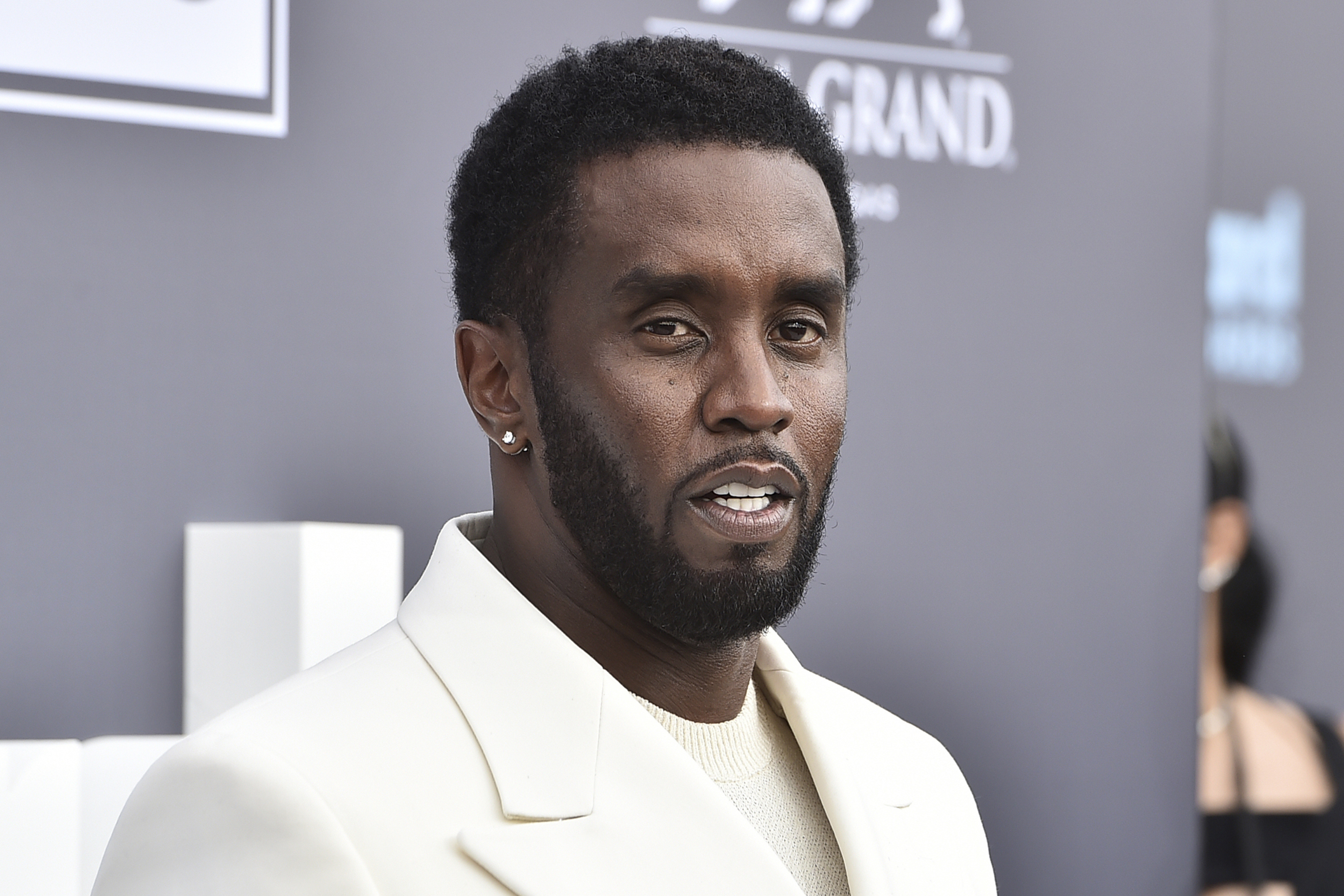 Diddy files legal motion to dismiss lawsuit from woman who alleged he s3xually assaulted�her�in�1991