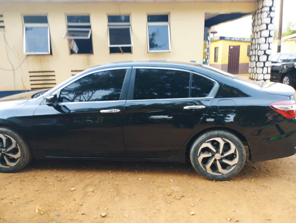 Police arrest two for car theft, recovers stolen vehicles