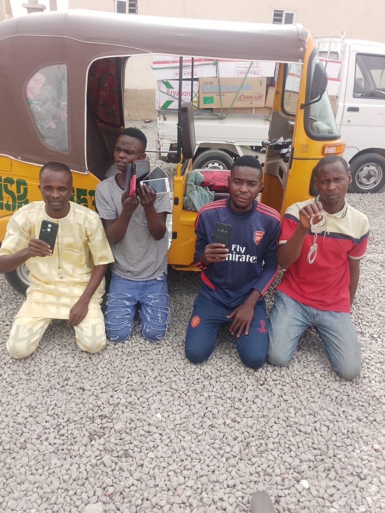 Police arrest eight mobile phone snatchers in Kano